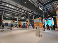 "19:09   COMMONS-C01 "